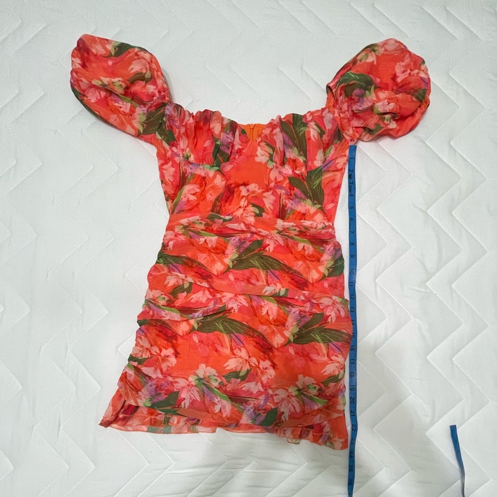 Pretty Little Thing Peach Tropical Bodycon Dress - Picture 5 of 6